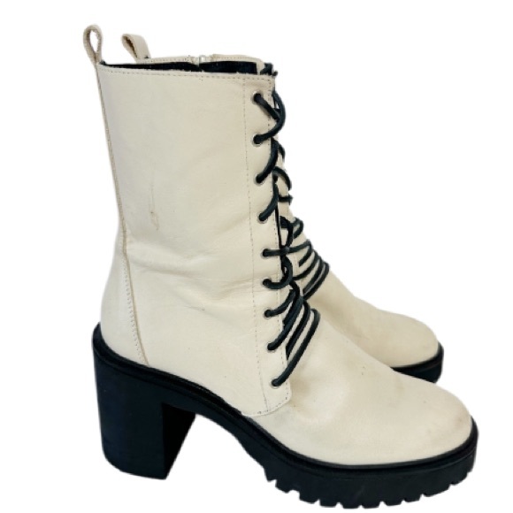 Free People Off-White Leather Moto Dylan Ankle Bootie Sz 39 Lace Up Goth Grunge - Picture 7 of 16